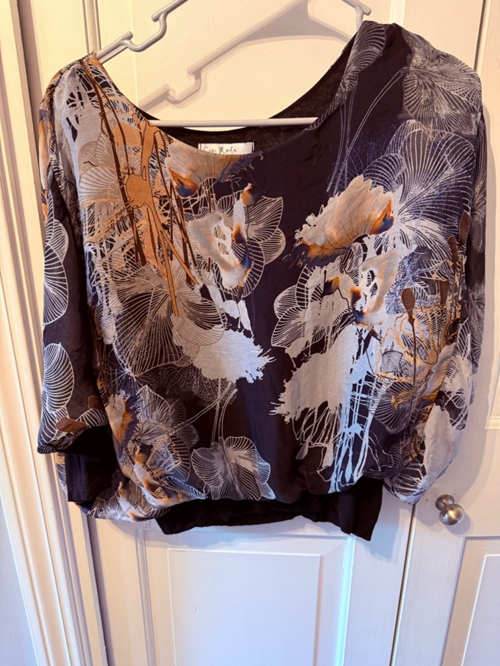 Gigi Moda 100% Silk Dolman Blouse in Black and Gold made in Italy